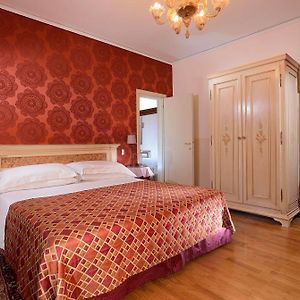 Camera superior con letto king size